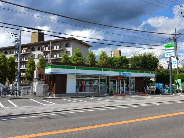 ファミリーマート 石田森東店まで400m