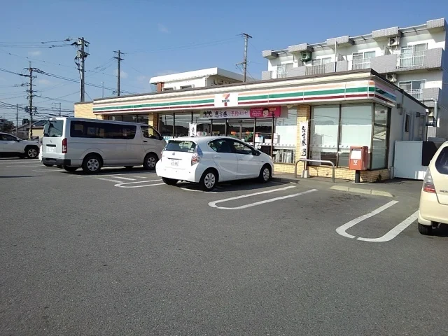 セブンイレブン久留米矢取西店まで800m