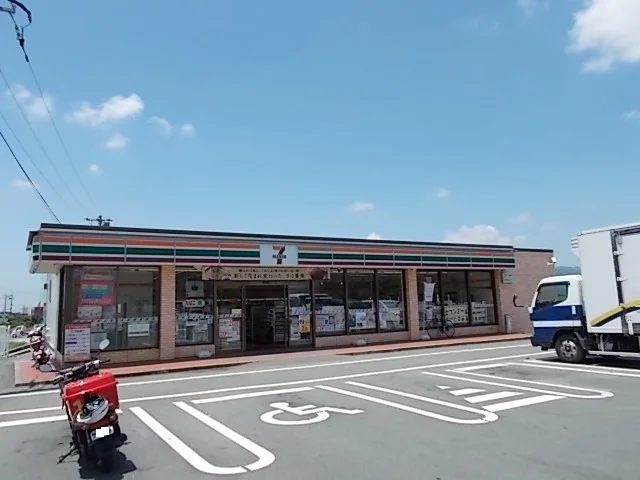 セブンイレブン玉名寺田店まで700m