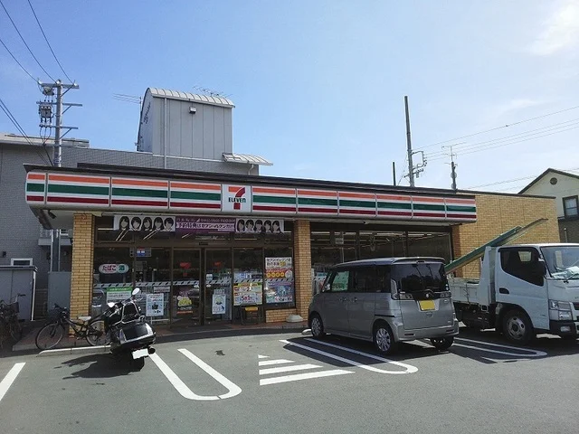 セブンイレブン新居文化公園前店まで1100m