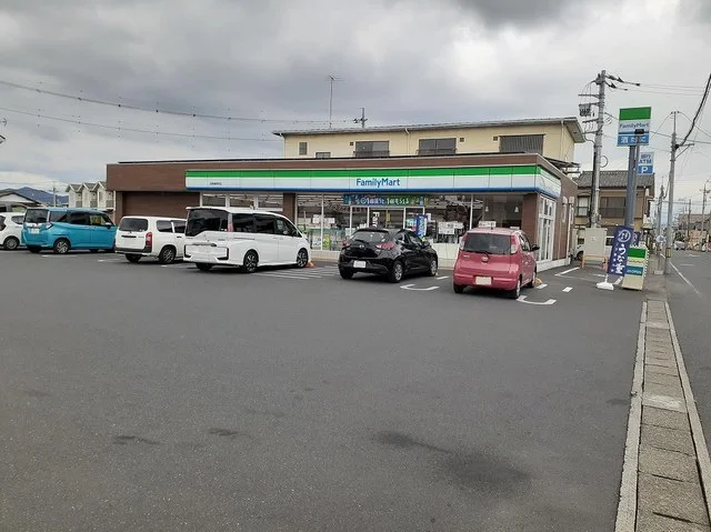 ファミリーマート植野町店まで650m