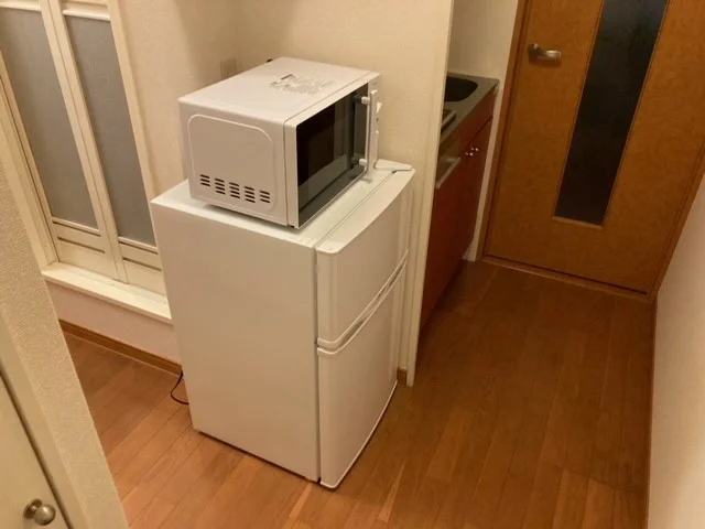 電子レンジ、冷蔵庫
