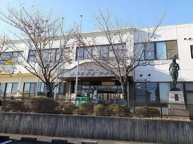 亀崎図書館まで293m