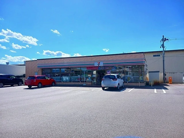 セブンイレブンまで750m