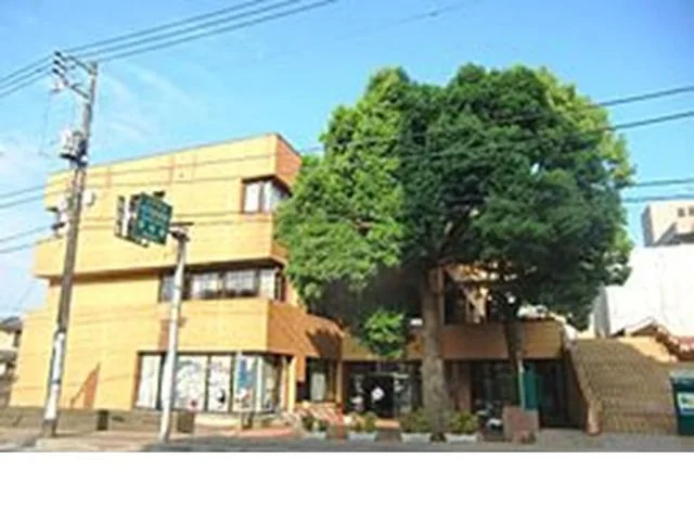 中央図書館まで500m