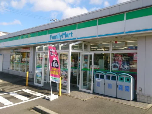 ファミリーマート 福井石盛店まで160m