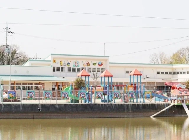 白百合こども園まで1400m