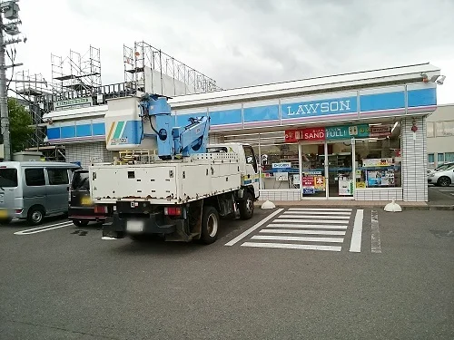 ローソン旭川春光４条店まで700m