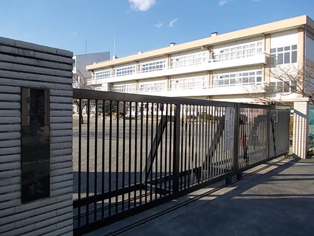 吉見町立東第一小学校まで400m