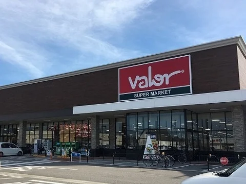 バロー滑川店まで1400m