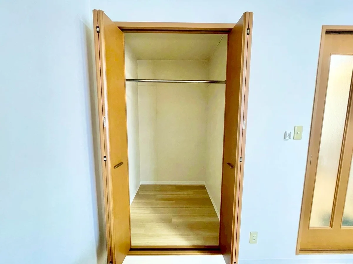 ※撮影用の観察植物・食器調理器具・雑貨類等はございません。※写真は現況優先