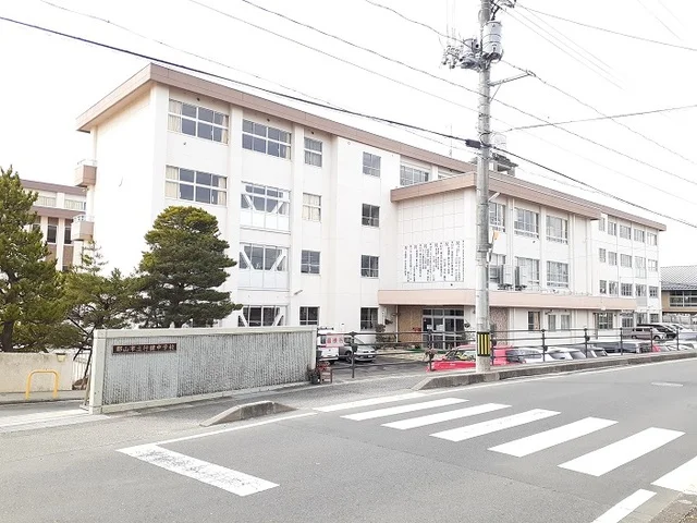 郡山市立行健中学校まで290m