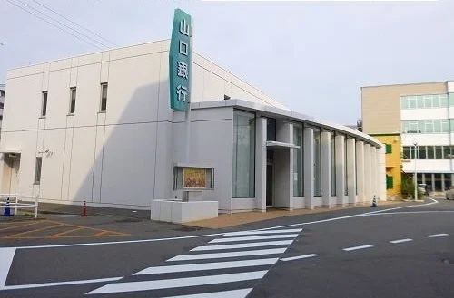 山口銀行まで1000m