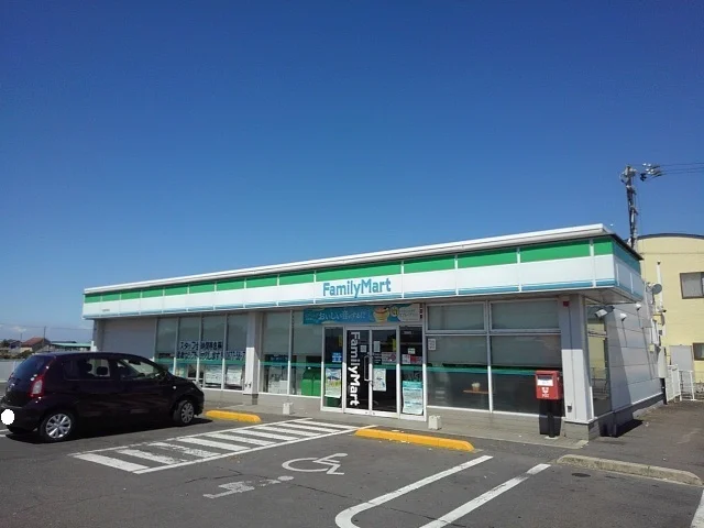 ファミリーマート丸亀郡家店まで850m