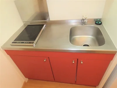 2口の電気コンロまたはIHコンロとなります