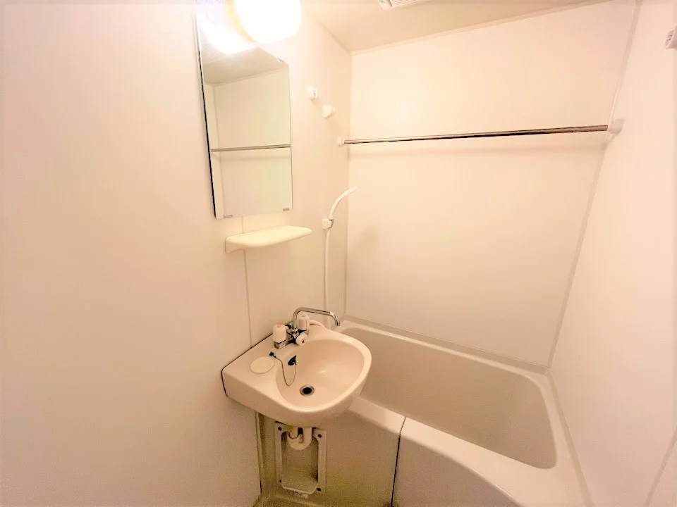 設備・仕様は号室により異なる為、現況を優先いたします。