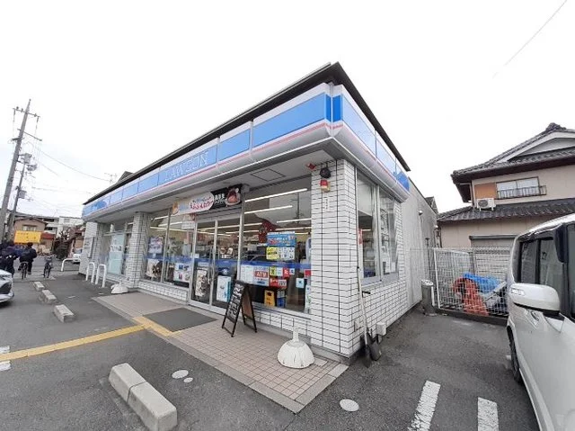 ローソン亀岡馬堀店まで800m