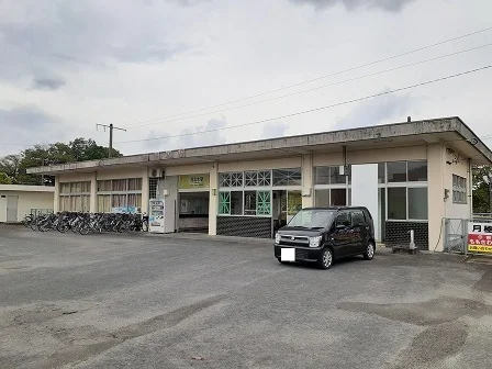 西出水駅まで2100m