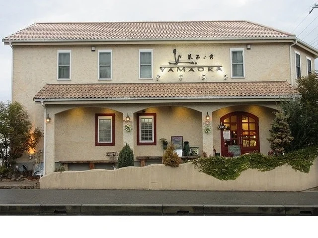 菓子ノ実ヤマオカ様まで90m