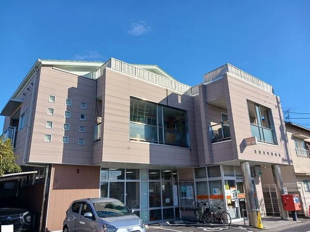 浜町郵便局まで500m