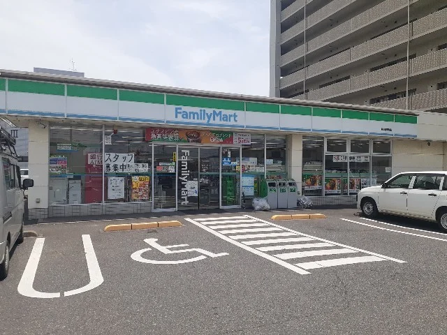 ファミリーマート 福山卸町店まで450m