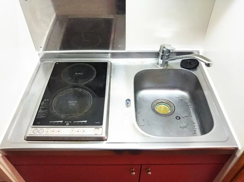 2口ラジエントヒーター付き。部屋により設備が異なる場合あり。