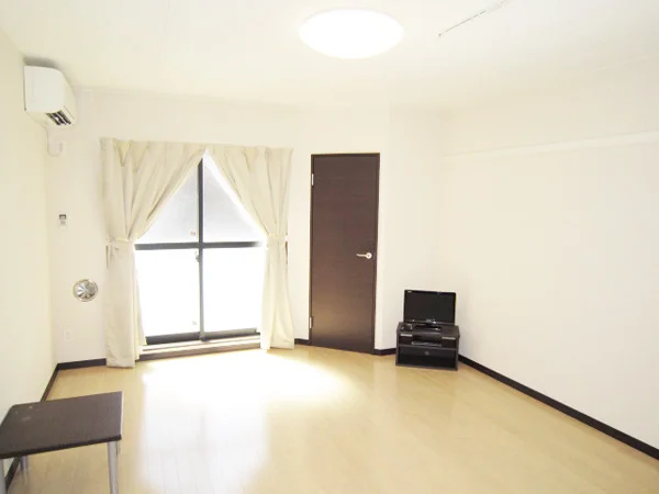 1Fフローリング2Ｆ絨毯　設備・仕様が異なる場合がございます