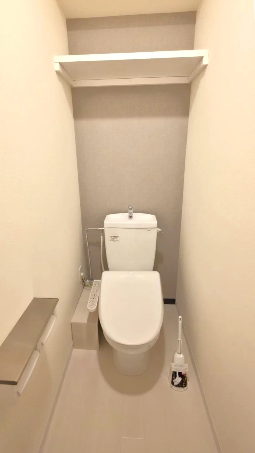 温水シャワー便座で快適にご利用いただけます。