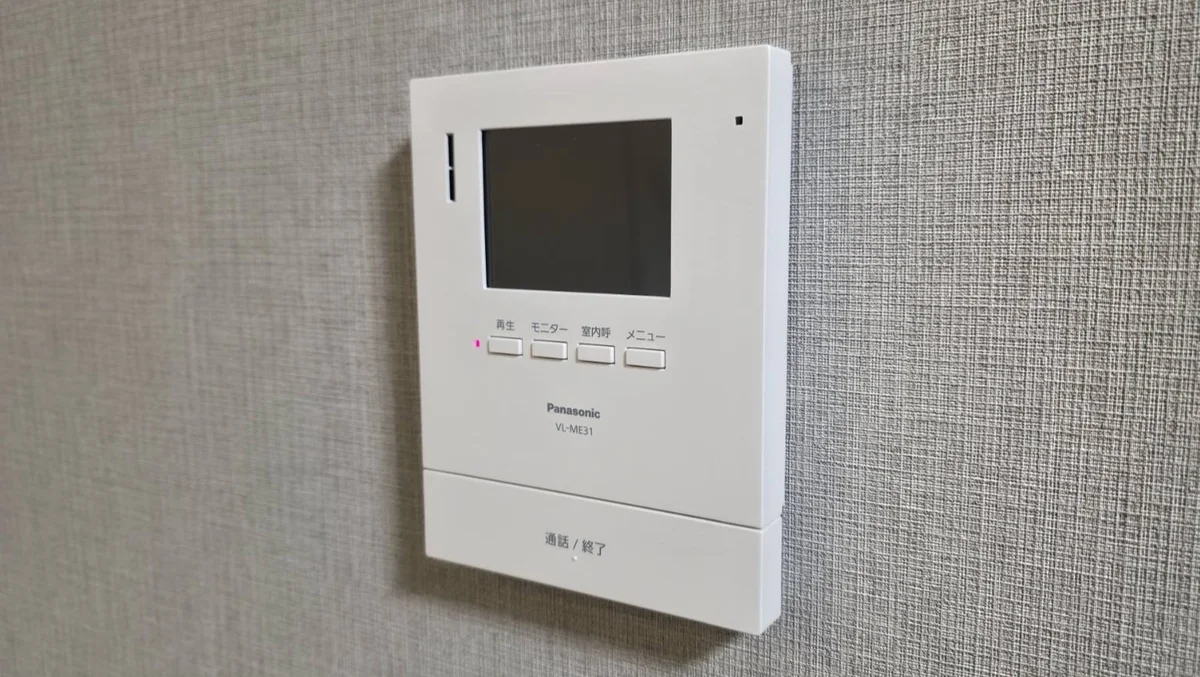 カメラ付きドアホンで防犯対策もバッチリです。