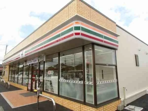 セブンイレブンまで120m