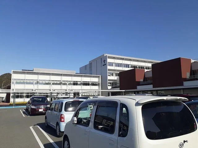 西脇市役所まで587m