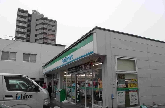 ファミリーマート藤塚店さんまで290m