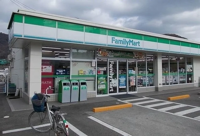 ファミリーマート 広中新開店まで600m