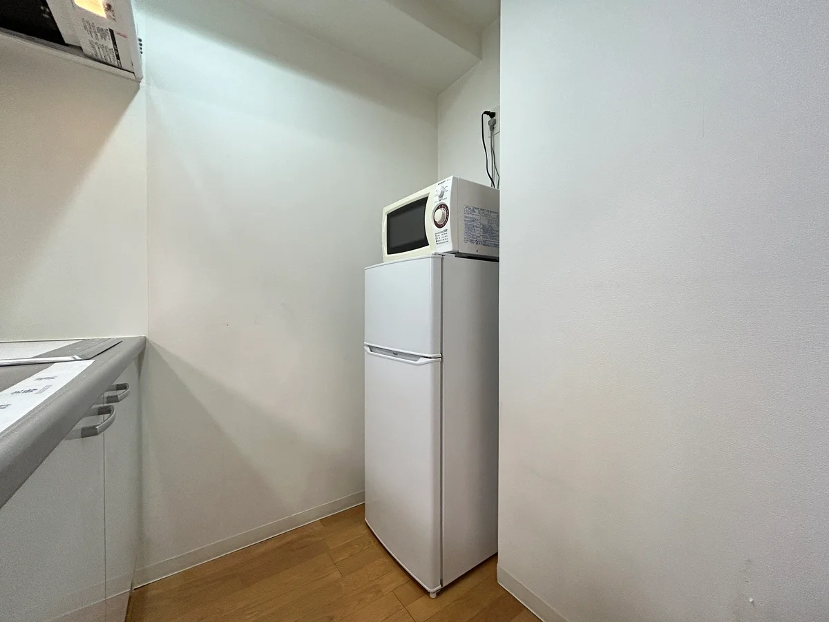 電子レンジ、冷蔵庫