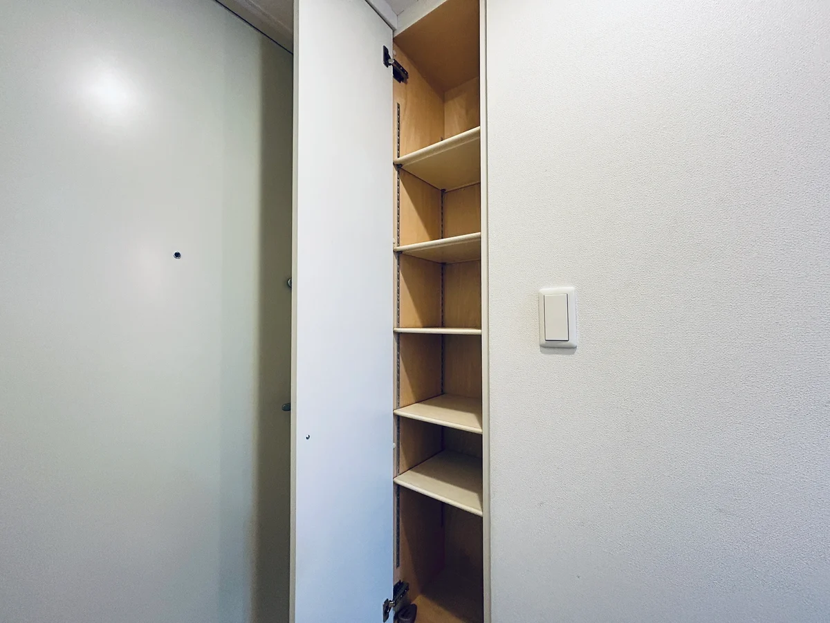 シューズボックス