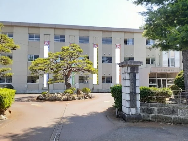 山形県立長井高等学校まで2210m