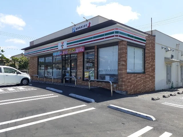 セブンイレブン福山瀬戸店まで500m