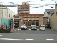 福山ばら公園前郵便局まで270m