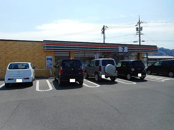 セブンイレブン福山御幸町店まで600m