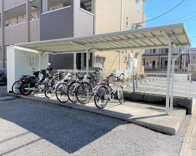 屋根付き駐輪場