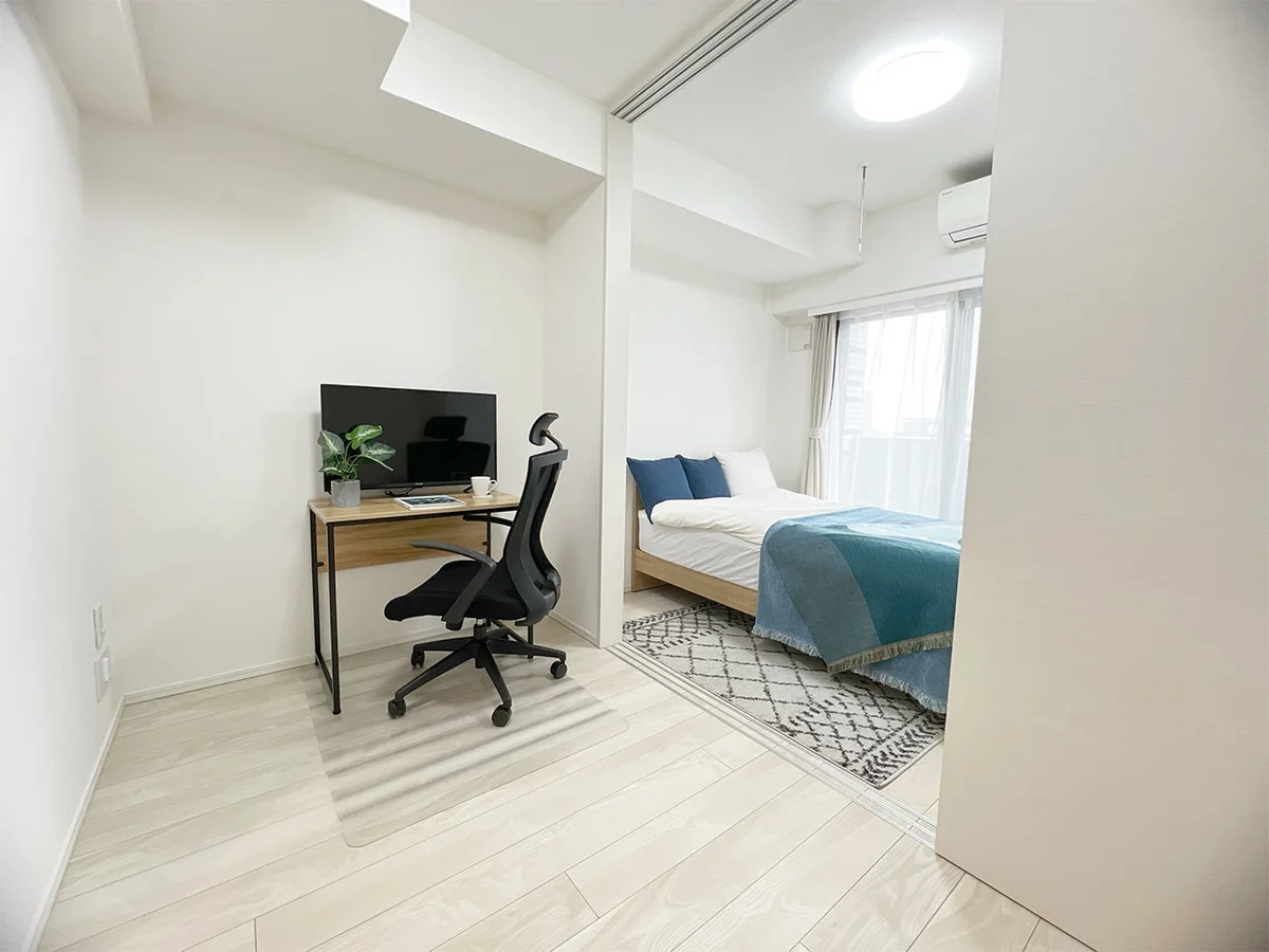 写真はイメージです。ラグなどの室内装飾はございません。