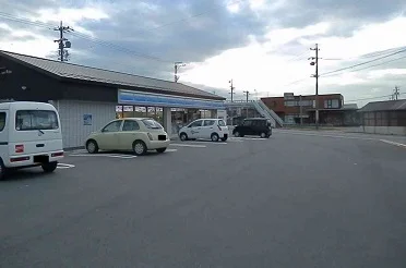 ローソンまで1900m