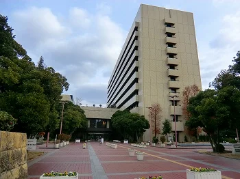 姫路市役所まで1300m