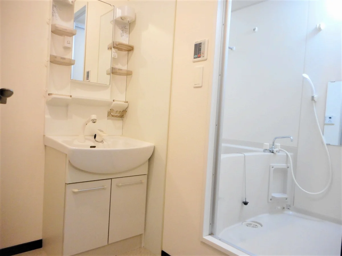 使いやすい独立洗面台です