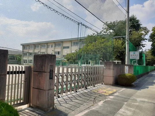 前橋市立大利根小学校まで1400m