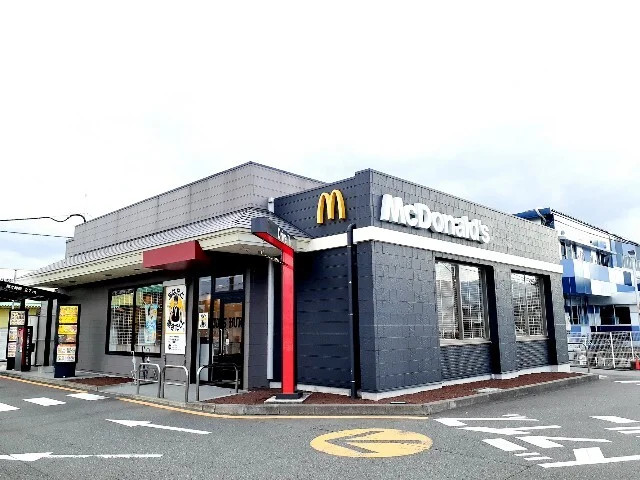 マクドナルド１号線富士店まで800m