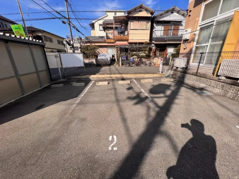 駐車場は別料金となります。