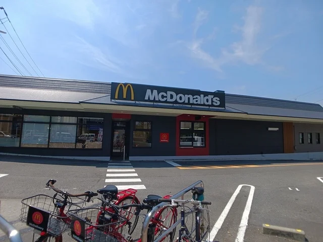 マクドナルドまで423m