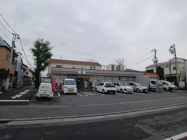 セブンイレブンまで182m