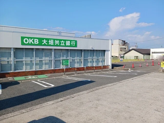 大垣共立銀行岐南支店まで483m